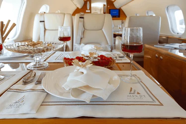 Onboard dining setup
